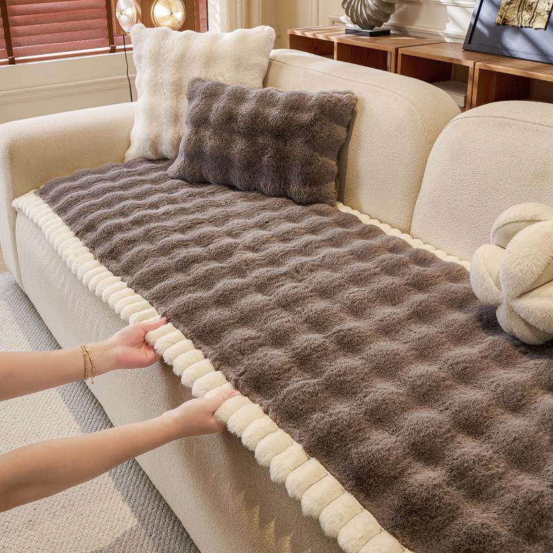 Fleece-Lined Thickened Sofa Cover Skin-Friendly One-Piece Winter  New Model Straight Row Cushion Fixed Non-Slip Sofa Cover