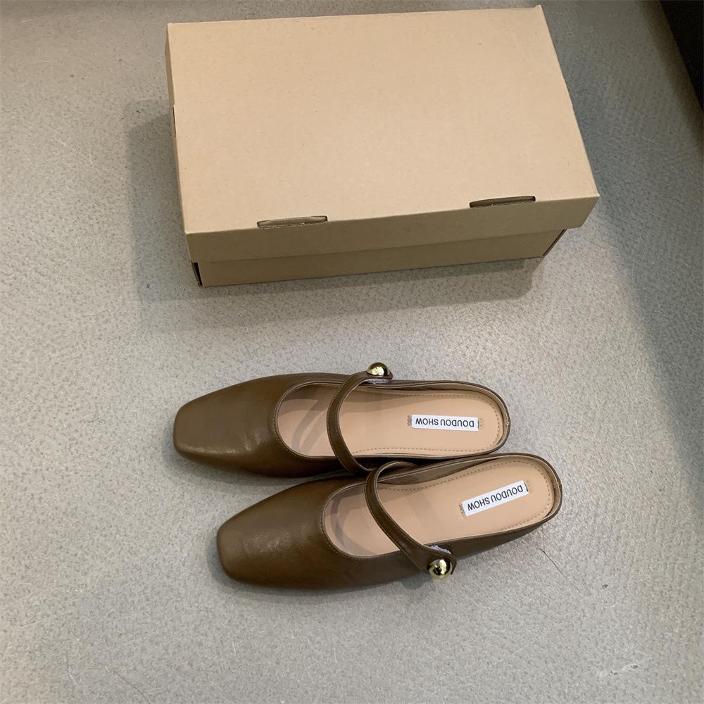

Flat-bottomed bag head, half slippers, women s cool slippers, soft-soled sandals, and evening niche single shoes. 35 коричневий