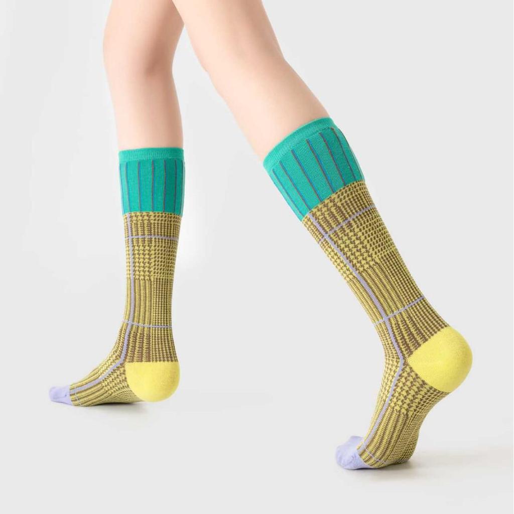 "Trendy Retro Plaid Houndstooth Calf Socks – Colorful Spring & Autumn Style for Ladies"