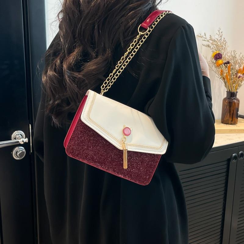 Today's popular design sense contrasting color chain women's bag new fashion messenger bag high-end single shoulder armpit bag