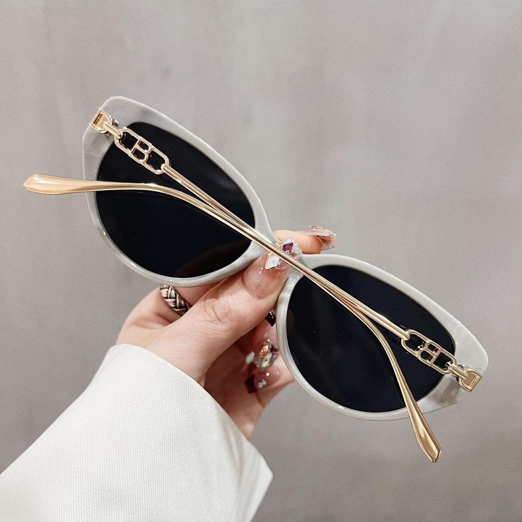 Women's Tea-Colored Cat-Eye Sunglasses with UV Protection