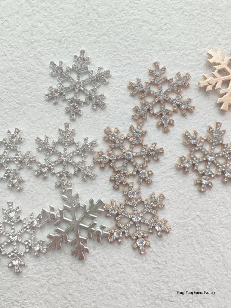 3.5cm Alloy Snowflake Embellishments for DIY Christmas Hair Accessories - Gold & Silver