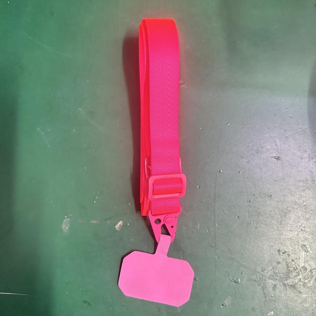 Uniwersalne etui na telefon zapobiegające zgubieniu z odpinaną smyczą i kolorową uszczelką