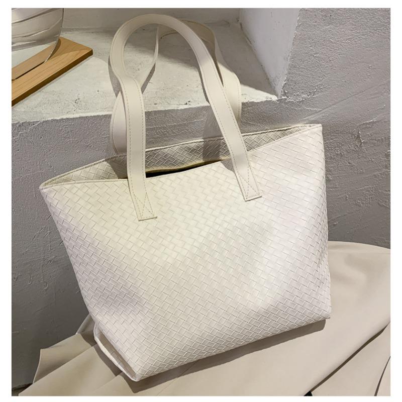 

Bag women s new trendy retro shoulder bag simple large capacity casual fashion portable tote bag белый