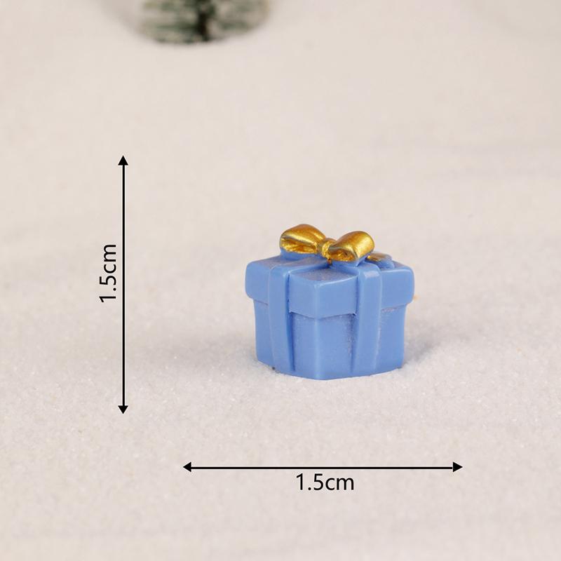 Creative Fashion Christmas Snowman Santa Miniatures Figures Cute Cartoon Micro Ornaments Diy Home Decoration Accessories Gifts