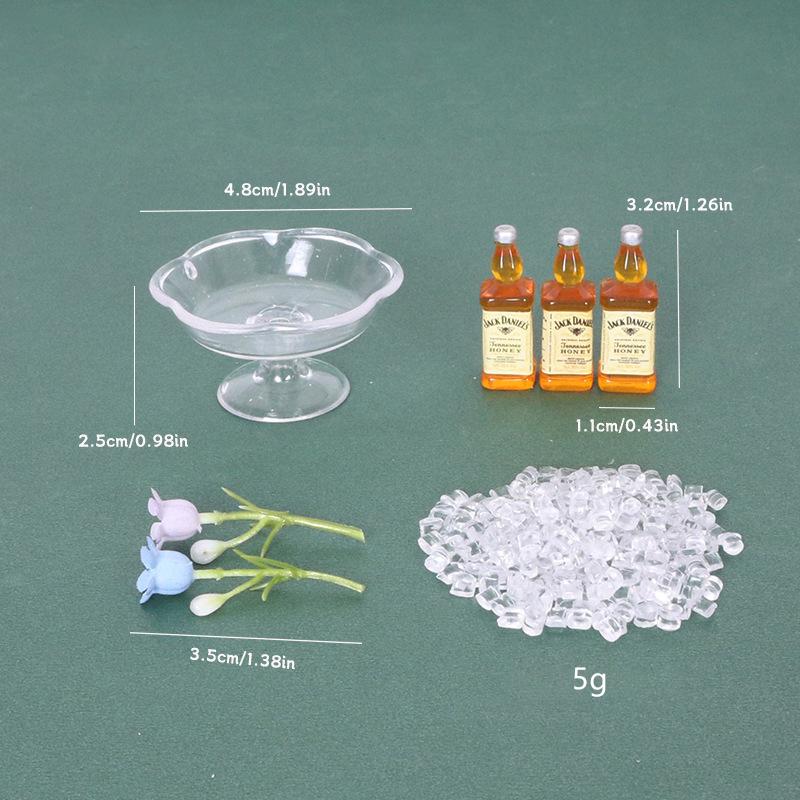 1 Set 1/12 Dollhouse Resin Mini Ice Bottle Kit Simulation Drink Model Toy Miniature Landscape Decoration Diy Accessories