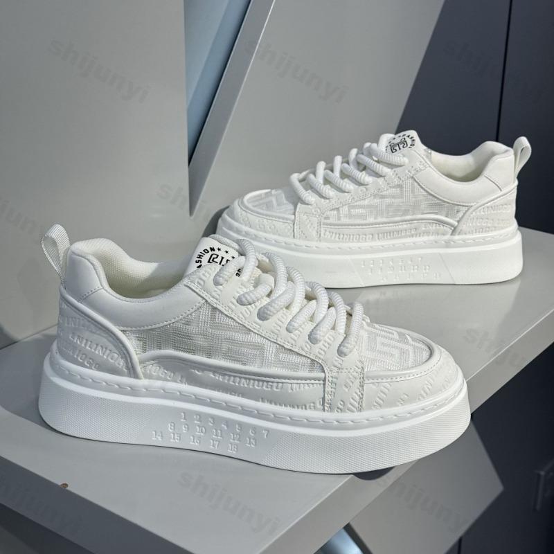 Fashion Men's White Casual Shoes 2025 Autumn New Breathable Comfortable Flats Fashion Lace Up Outdoor Height Increase Vulcanized Shoes