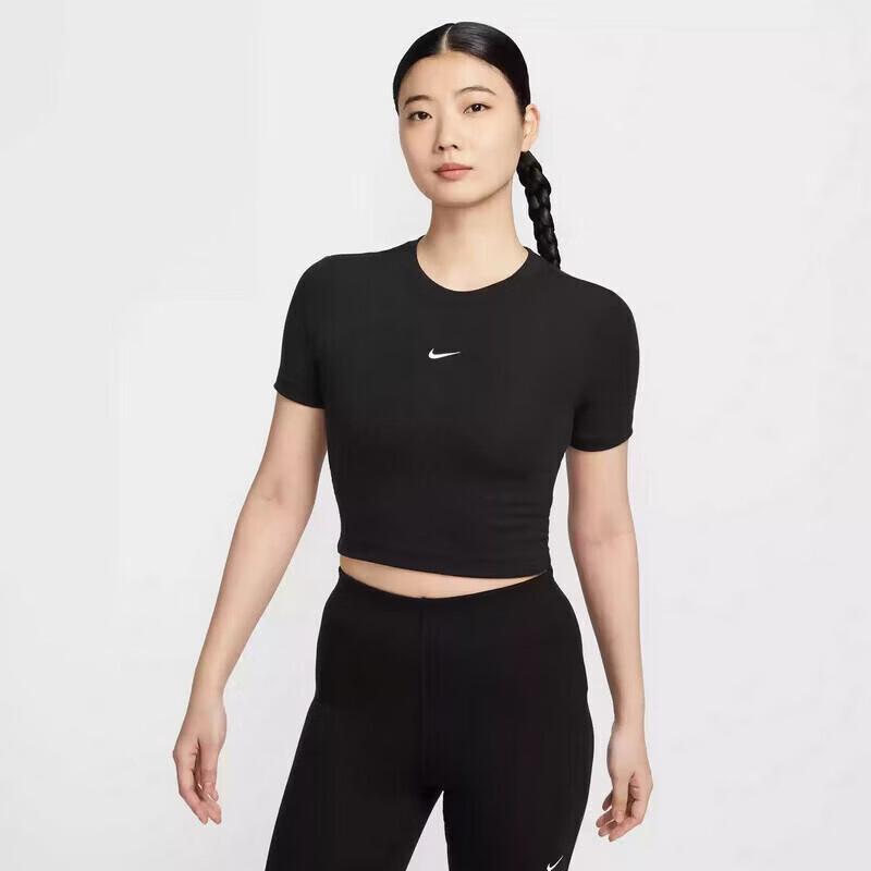 Nike Women s Fashion Short Sleeve T-Shirt S