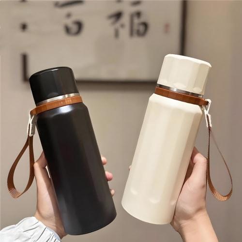 Rust-Resistant, High-Quality Stainless Steel MYEEDA Water Bottle, 750ml, Insulated Stainless Steel Mug, Easy to Clean, Coffee Water Bottle for Boys an