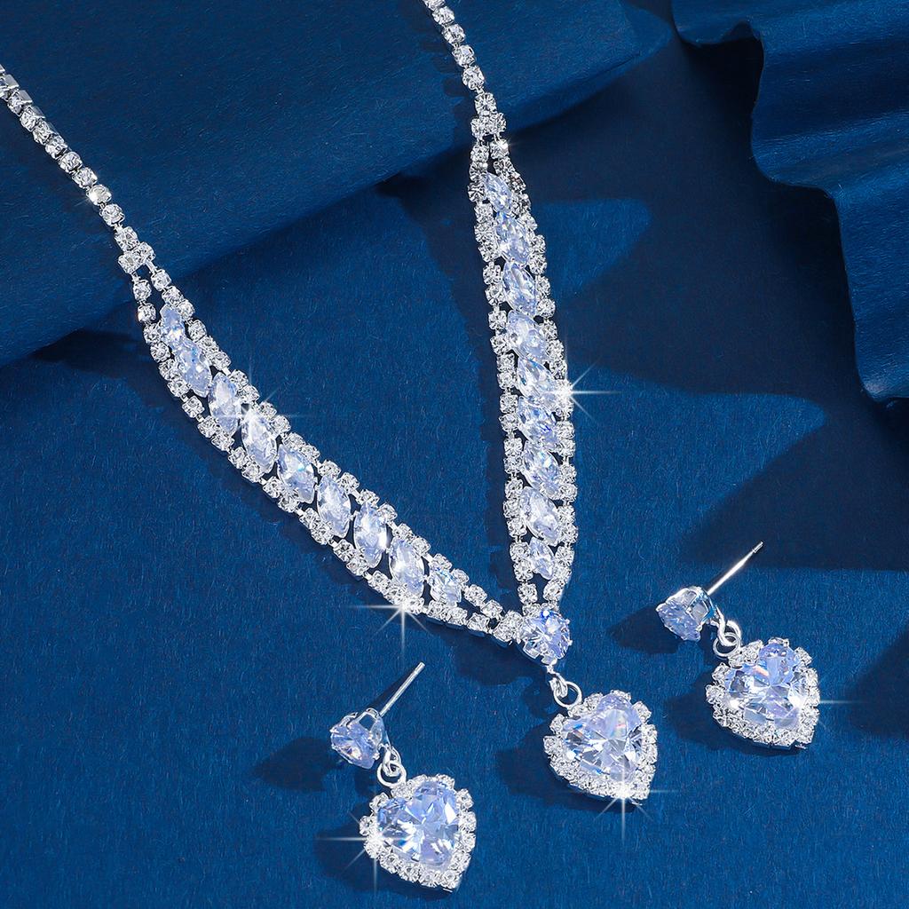 3PC Women's Fashion Heart Shaped Necklace Earrings Jewelry Set Design Sense Suitable for Wedding, Party, Festival Gifts-8522