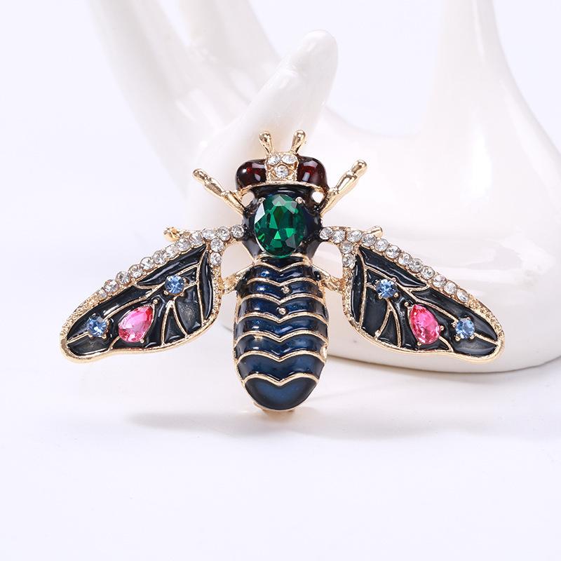 

Модный темперамент капающая масляная пчела брошь женская универсальная пряжка Ins модный костюм корсаж