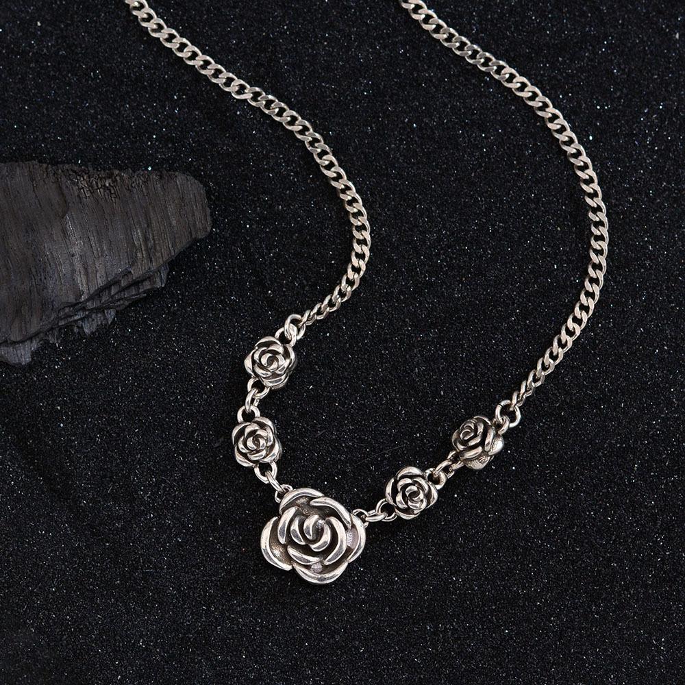 Retro Rose Necklace Female Personality High Design Sense Cold Wind Versatile French Versatile Hip Hop Accessories