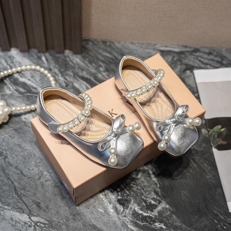

Туфли принцессы для девочек 2025 весна и осень новая коллекция мягкая подошва бант одинарные туфли хрустальные туфли детская обувь детская кожаная обувь 25 inner length 16CM серебряный