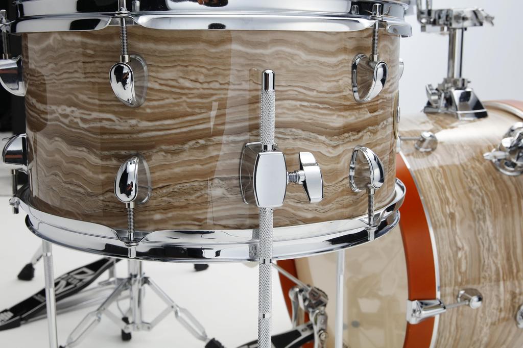 TAMA KOMPAKTES VINTAGE-SET Cremefarbene Marmorfolie CLUB-JAM - LJK48S-CMW