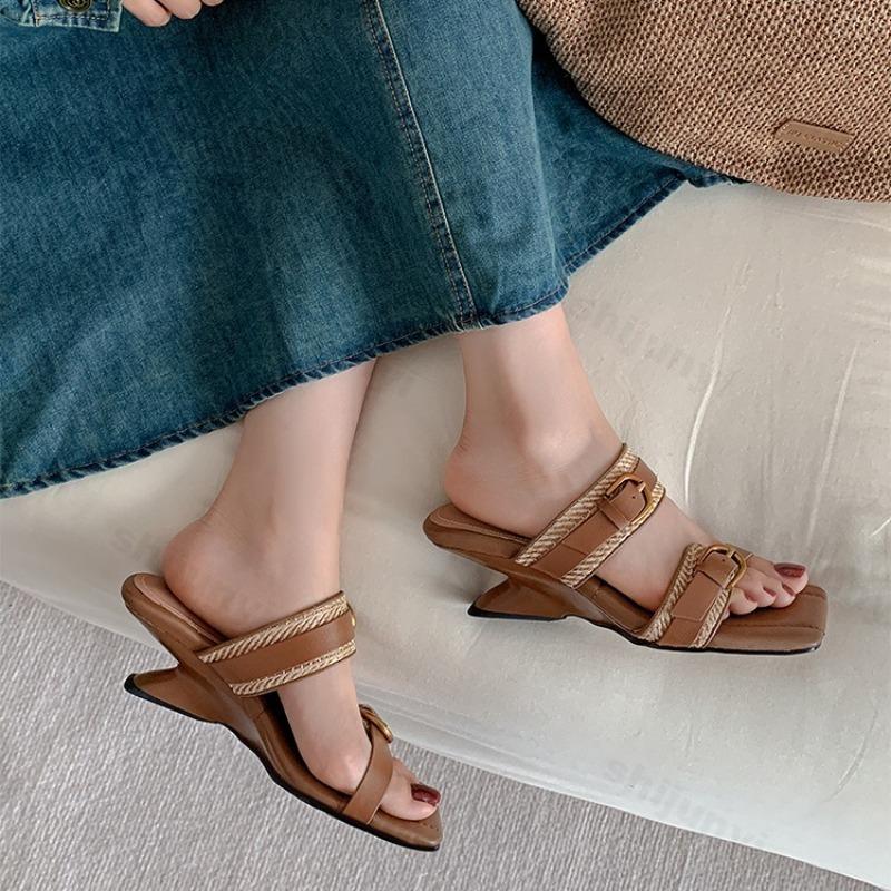 Fashion French Style Wedge Casual Sandals for Women 2025 Summer New Retro Style Belt Buckle Exposed Toe Comfortable High-heeled Slippers