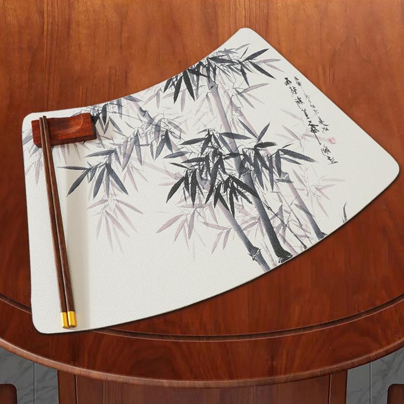 Chinesische fächerförmige PVC-Leder-Tischsets für runde Tische, wasserdicht, ölabweisend, hitzeisolierend, Essunterlagen für den Heim- und Hotelgebrauch