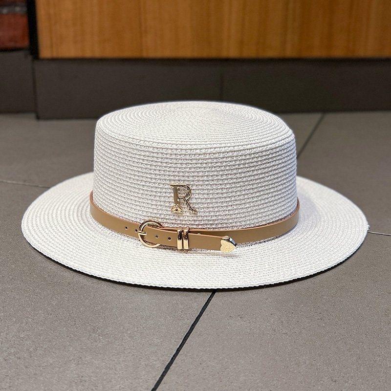 

Straw hat girl summer vacation seaside rhinestone letter R belt personality British vintage flat top sunshade hat M（56-58cm） белый