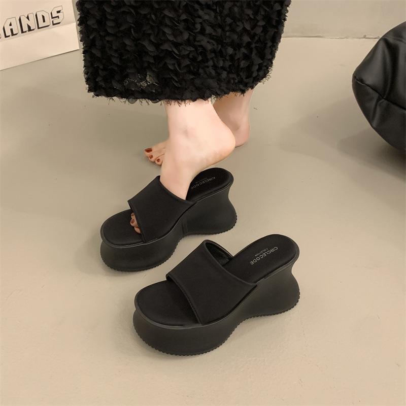 High-heeled Slippers Women's Summer Outer Wear 2025 New High-end Matching Skirt Heightened Thick-soled One-word Slippers Silver Cool Slippers