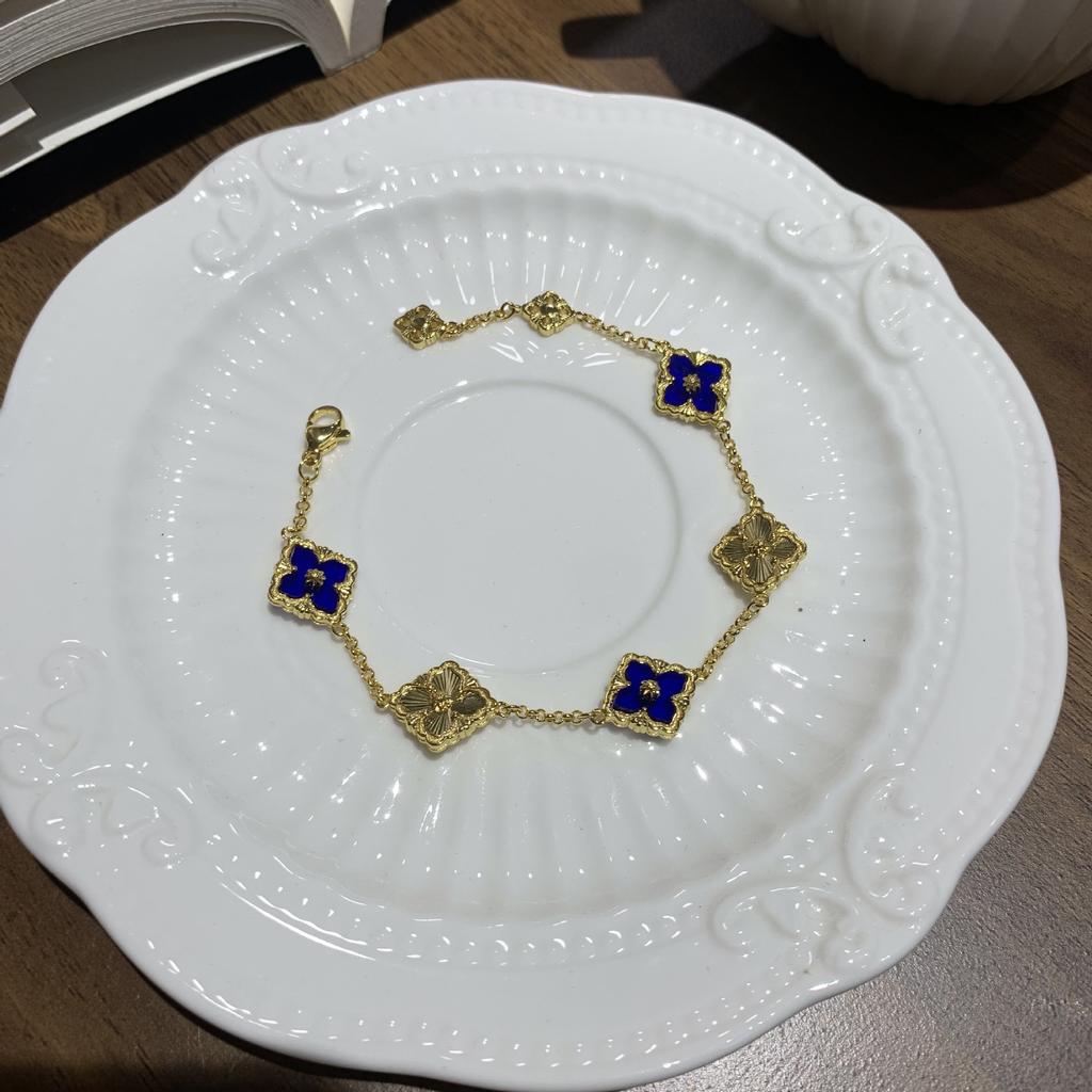 Buqi Latti Italienisch Gebürstet Mini Klein Vierblättriges Kleeblatt Fünfblättrig Laser Armband Damen Retro Hofstil