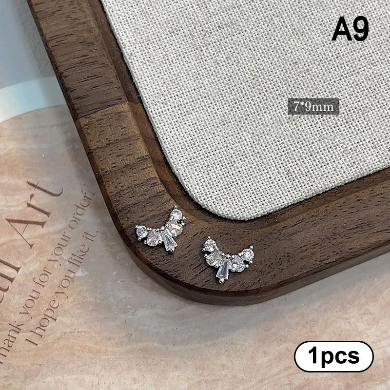 1Pcs Luxury Sparkle Zircon Crescent Shape Pendant Silver Alloy Nail Art  Jewel Decorations Manicure Ornaments