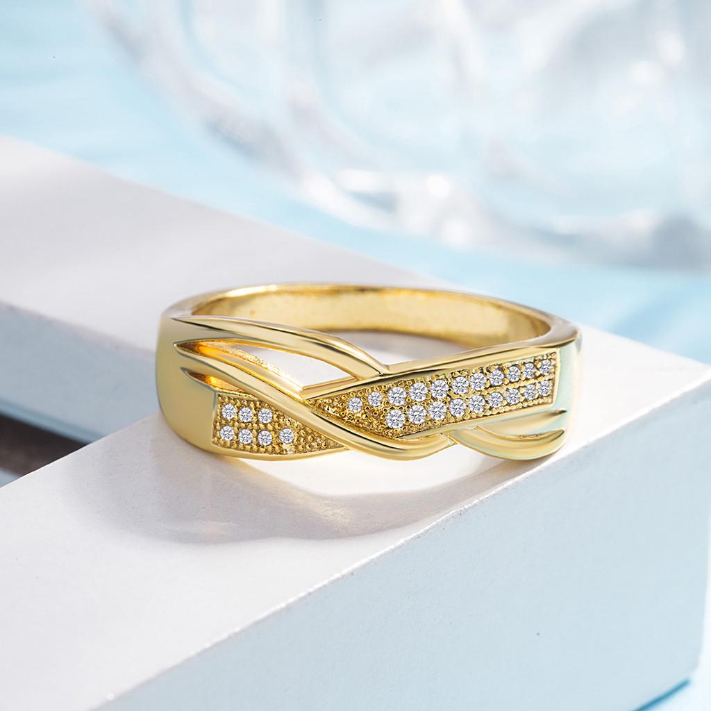 

Женское креативное кольцо с бриллиантом из желтого золота 18 карат с лентой