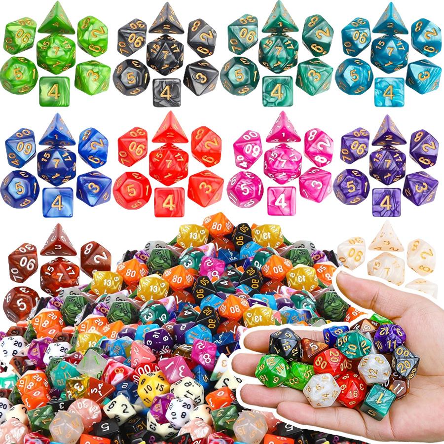 49-teiliges polyedrisches Würfelset mit 7 schwarzen Kordelzugbeuteln, 7 komplette Sätze D4 D6 D8 D10 D% D12 D20 für DND RPG ZSY