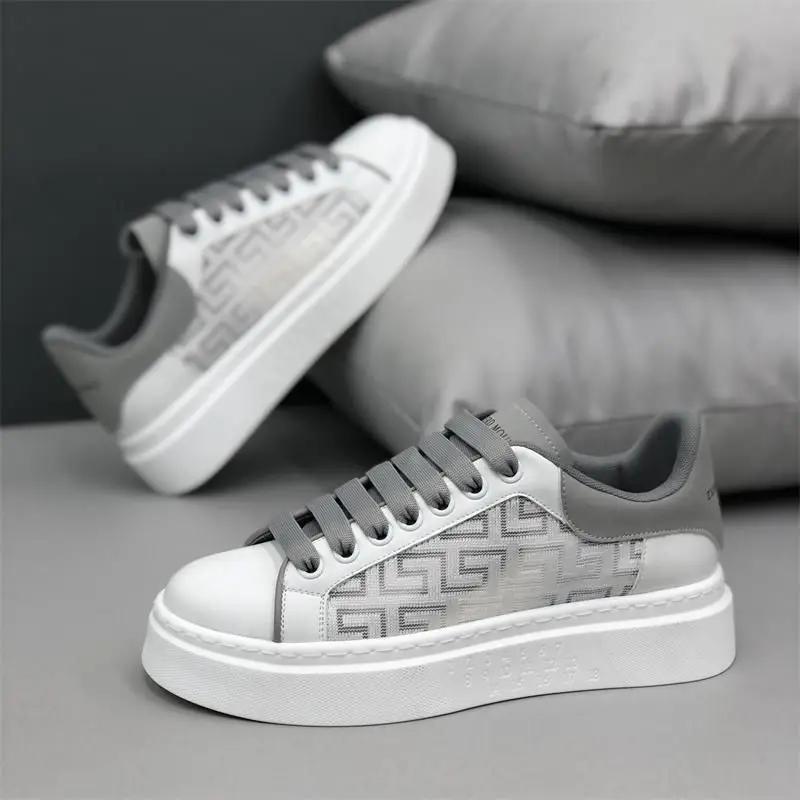 Neue Herrenschuhe Sommer Neue Mesh-Innenhöhe Erhöhen Modische Herren Super Weiche Weiße Schuhe für Männer