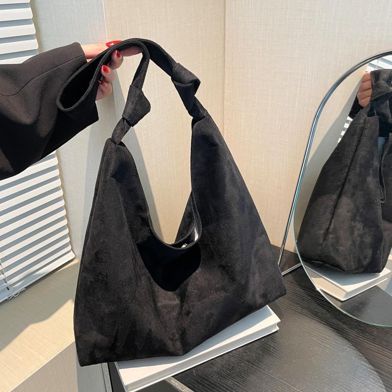 Shoulder bag European and American retro casual personalized handbag commuting simple large capacity fashion niche design tote bag