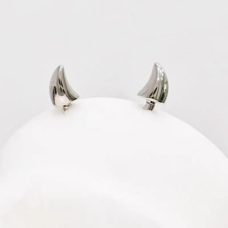 Orecchino Piercing Corna da Diavolo Carino per Donne Uomini Gotico Colore Argento Orecchino Osso dell'Orecchio Y2K Gioielli Accessori