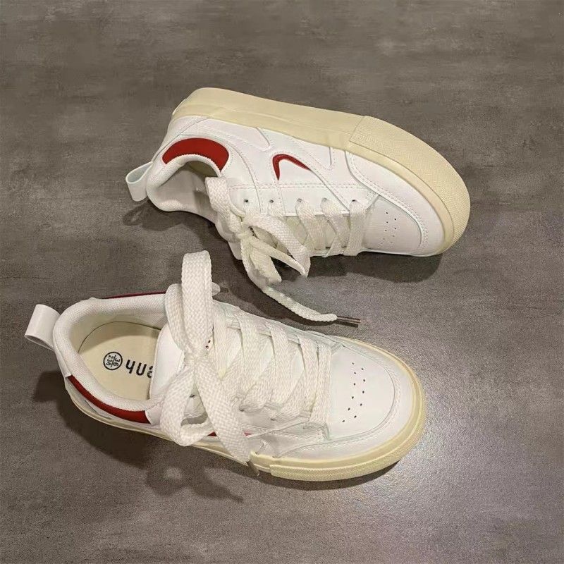 Retro Hong Kong style chic shoes women's 2025 spring new niche design little white shoes versatile thick baseplate shoes