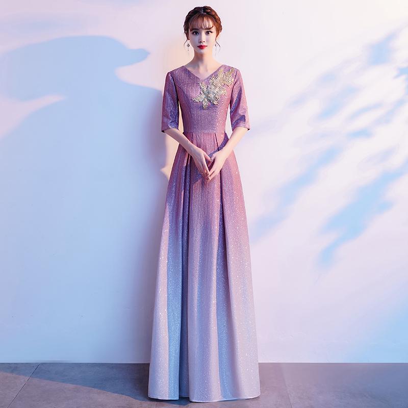 

Элегантное красное вечернее платье на 2025 год: Банкетный ведущий и сценический костюм M