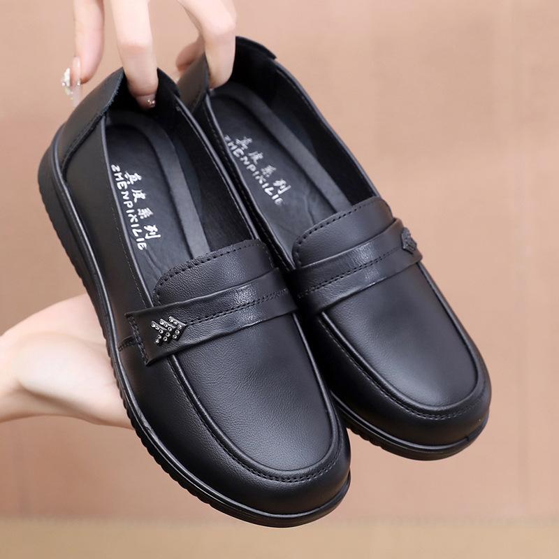 Hot Sale Middle-aged and Elderly Comfortable Round Head Soft Sole Women's Leather Shoes Genuine Leather Four-season Single Shoes 2025 Direct Sales