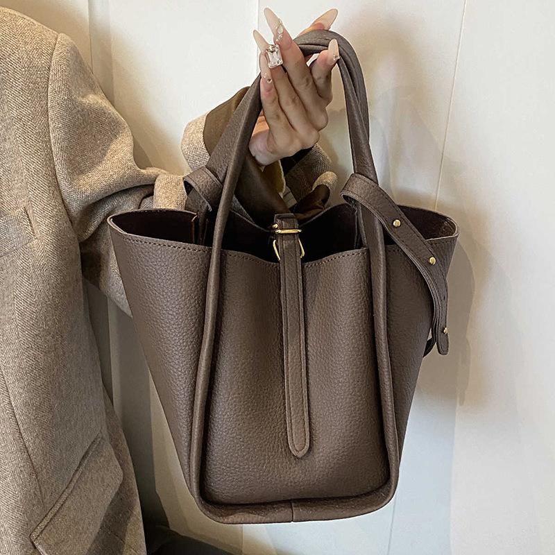 Bucket Bag Women's New Fashion Women's Bag High-end Autumn and Winter Hand-held Vegetable Basket Crossbody Bag