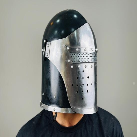 Barbuta Helma s hledím Středověký rytíř 18g Měkká ocel Helma Cosplay Halloweenský kostým Barbuta Válečná helma Nejlepší dárek