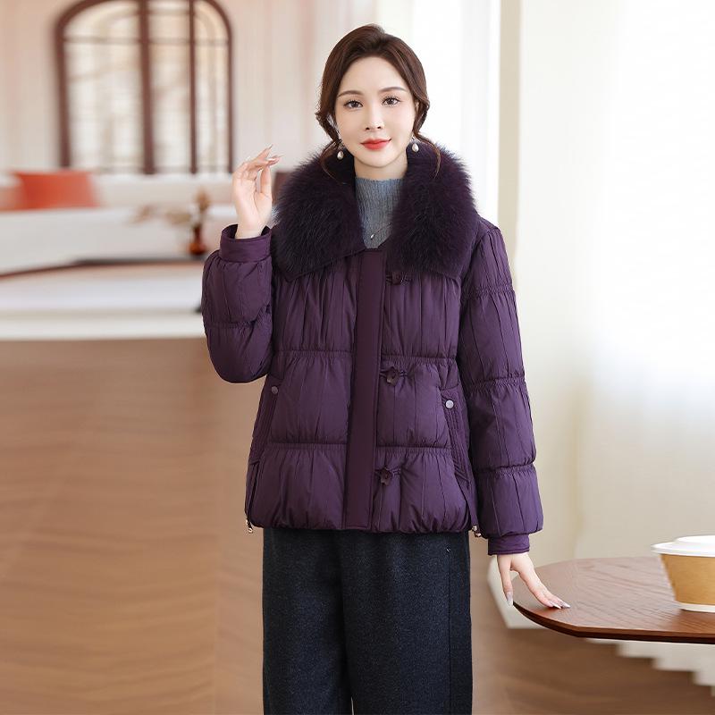 2025 Winter Fashion Short Down Jacket with Large Fur Collar for Stylish Moms & Elderly Women