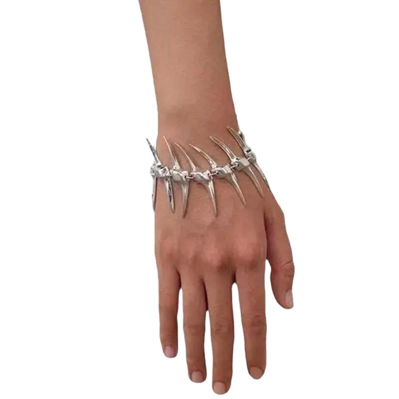 Artistic Silver Fishbone Chokers Ergonomic Neck Chain Gothic Jewelry With Thorn Detailing For Special Occasions