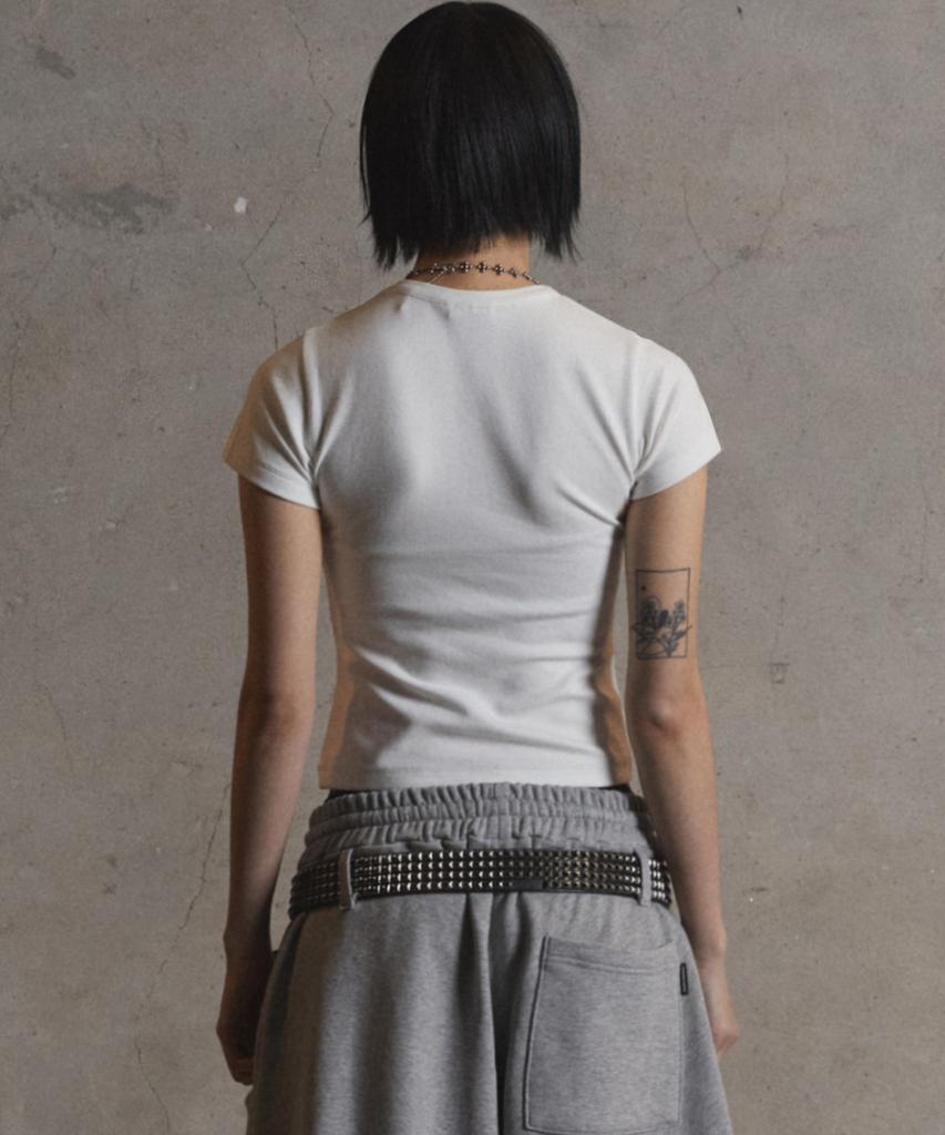 Garter Gallery Love Typo Crop T-Shirts_White