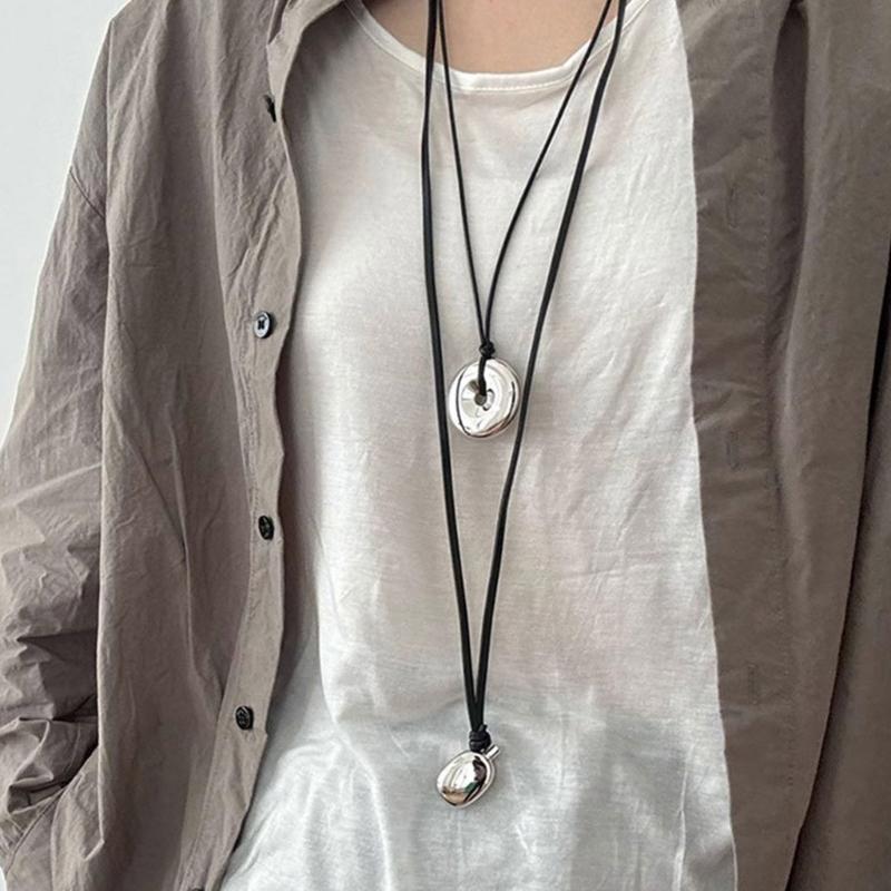 Fashionable PU Leather Necklace Versatile PU Leather Necklace With An Elegant Fortune Rings Designs for Women