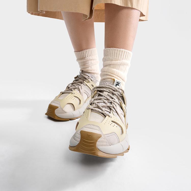 Fila Insetto Fabric Synthetic Leather TPU Modern Fashion Low-Top Dad Shoes Women Sneaker Beige Gray F12W321103FSS
