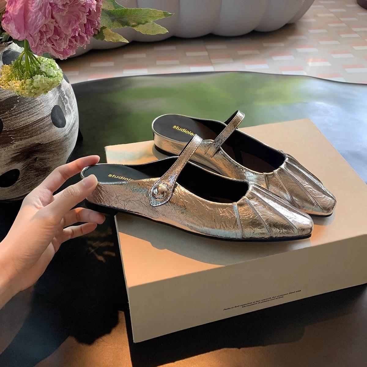 

Lambskin version~ Temperament small square head folds with shallow mouth Mary Jane bag head half slippers female summer 40