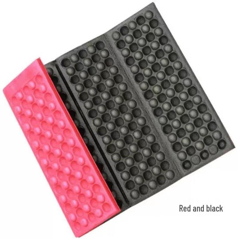 XPE Four-Fold Portable Outdoor Seat Cushion: Moisture-Proof Honeycomb Egg Crate Picnic Mat with Foam Insulation