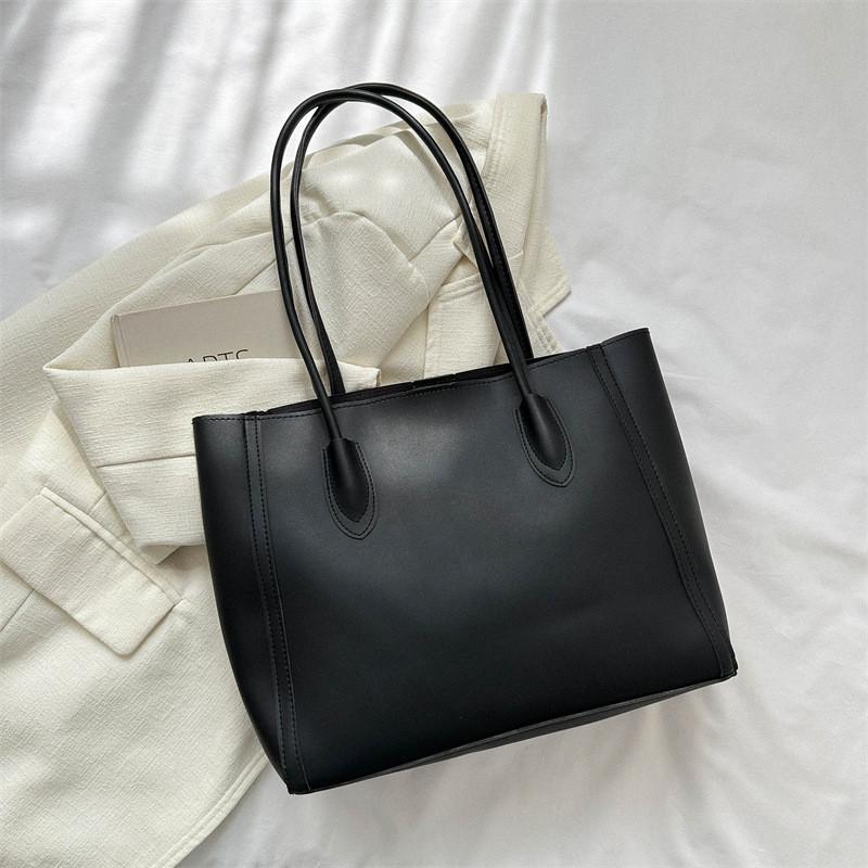 

Trendy Soft Bucket Shaped Tote Bag For Women Perfect For Commuting In Elegant Black White And Brown чёрный