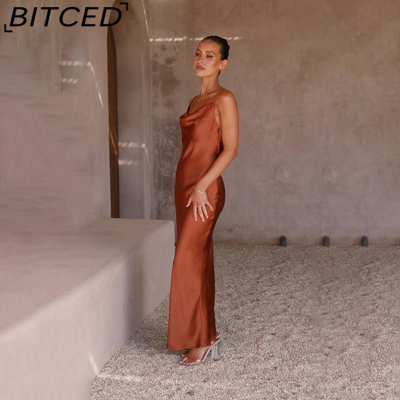 BITCED Women's Spring/Summer Strapless Deep V-Neck Slim-Fit Urban Chic Solid-Colour Dress