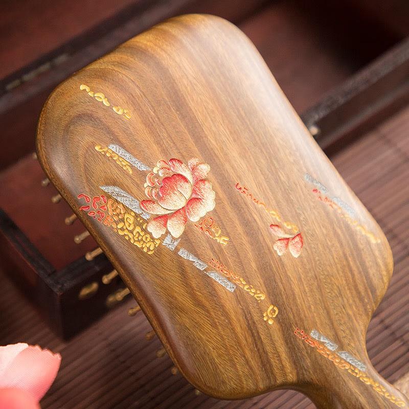 Carpenter Tan Sandalwood Airbag Massage Comb Gift Set