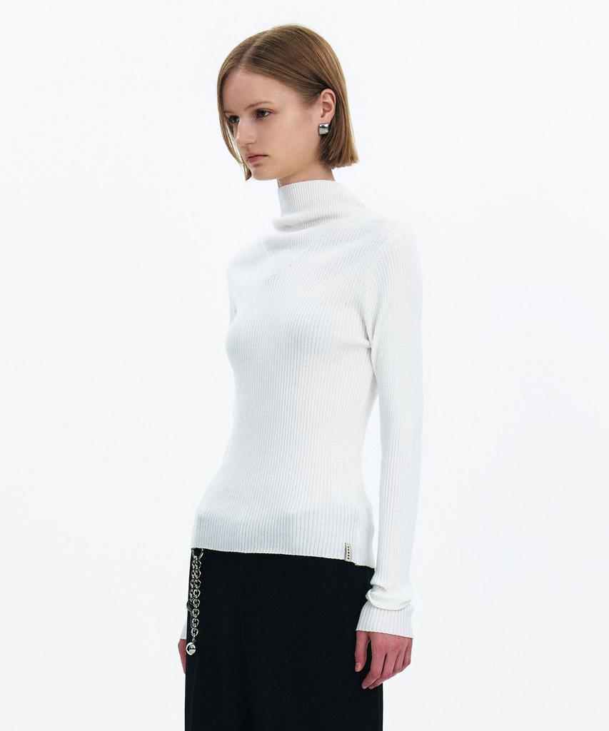 Yunse V-Neck Turtleneck Knit (White)