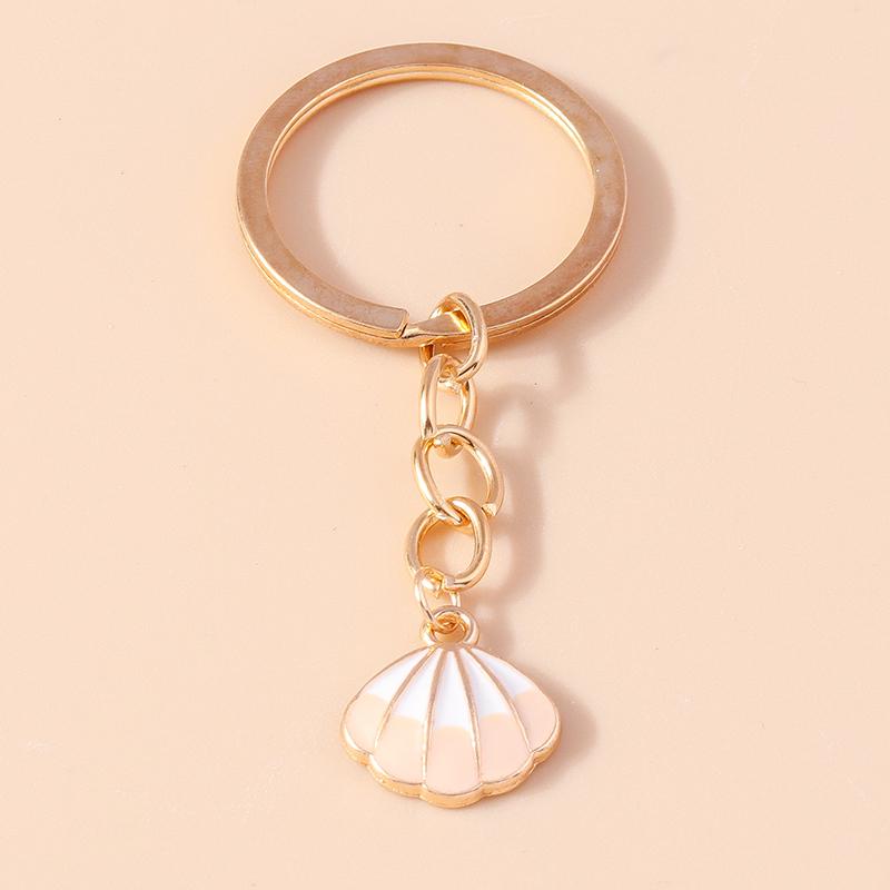 Summer Beach Shell Starfish Keychain Fishes Conch Key Rings Pendants for Car Key Women Girls Handbag Charms DIY Jewelry Gifts