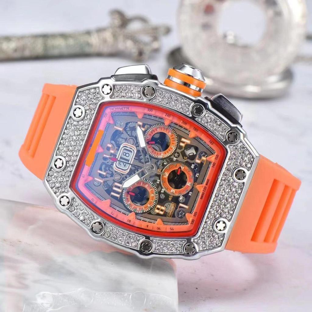 2020 European-American Diamond Skull Six-Hand Quartz Barrel Men's Watch