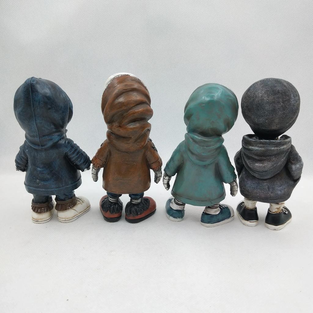 Creative Halloween Atmosphere Skeleton Statue Decoration Miniature Skeleton Sculpture Resin Crafts Halloween Decoration Props