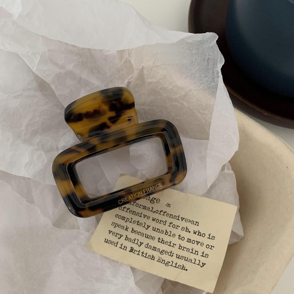 New Hair Clips for Girls Elegant Leopard Print Acetate Hair Clip Women High Quality Hair Claw Hair Accessories Hairclip