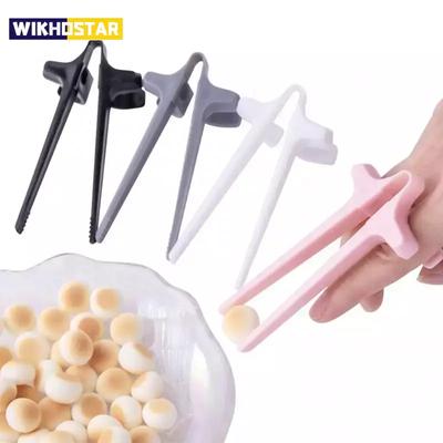 5/10-teiliges Set Freihändige Snack-Stäbchen Spiele spielen Finger-Stäbchen Fauler Assistent Clip Snacks Nicht schmutzige Handringe Zubehör Küchenwerkzeug